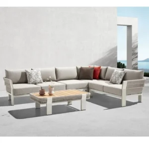 Outdoor Corner | Borromeo