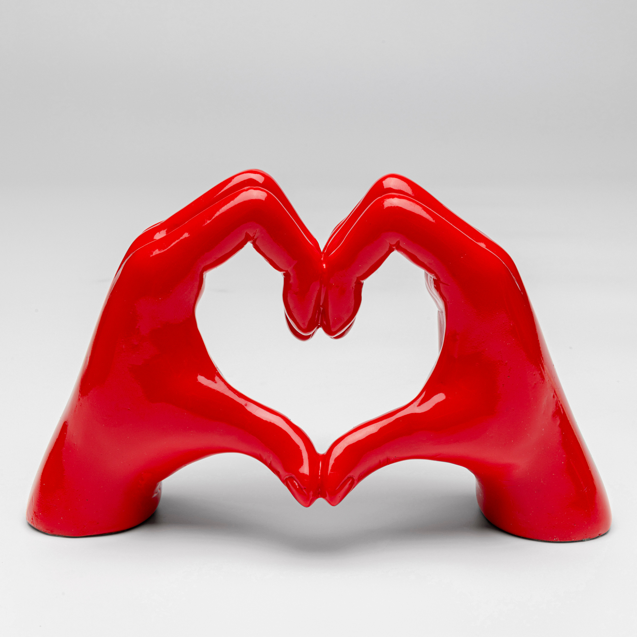 006-000-00141N_10_210f1382-8108-44b9-a29e-30e52bde457d Deco Object Heart Hands Red 12cm - Image 1